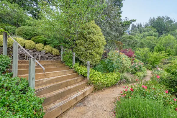 $4,990,000 | 2 Woodland Place, Kentfield, CA 94904
