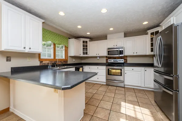 $509,900 | 4751 Harlan Drive, Watervliet, MI 49098