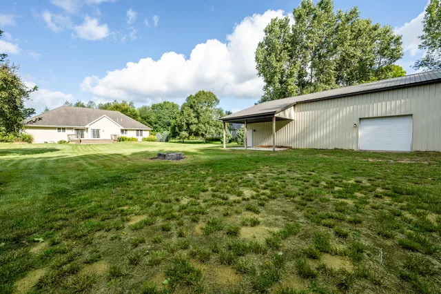 $509,900 | 4751 Harlan Drive, Watervliet, MI 49098