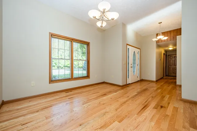 $509,900 | 4751 Harlan Drive, Watervliet, MI 49098