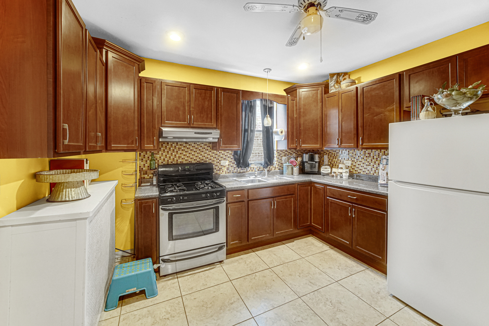 6030 West Addison Street Chicago, IL 60634 - Photo 7 of 24