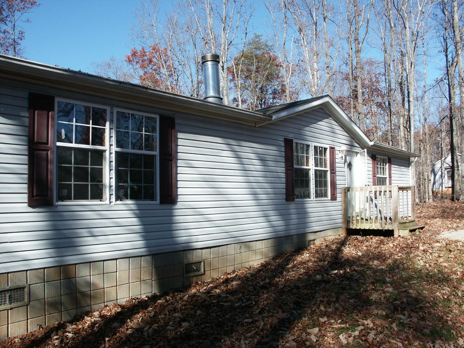 3775 Altice Road Moneta, VA 24121 - Photo 3 of 16 PICT1029
