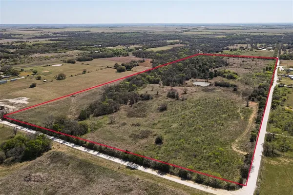 $1,200,000 | 1364-1369 Hcr, Itasca, TX 76055