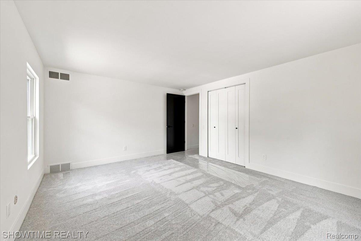 4348 Covered Bridge Road Bloomfield Hills, MI 48302 - Photo 26 of 35 Bedroom