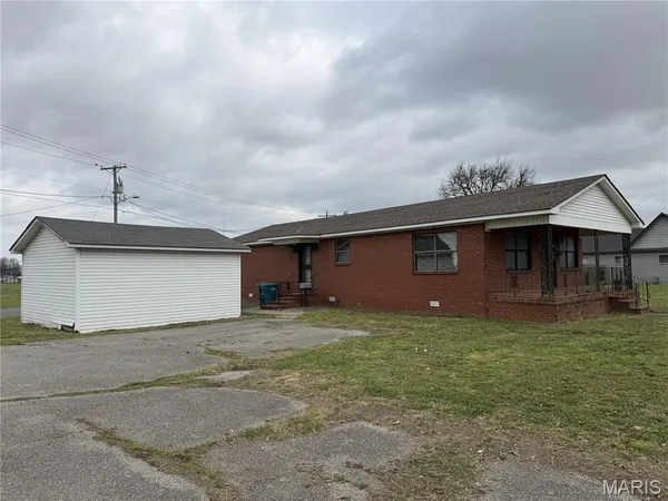 $88,500 | 1516-1518 South Ward Avenue, Caruthersville, MO 63830