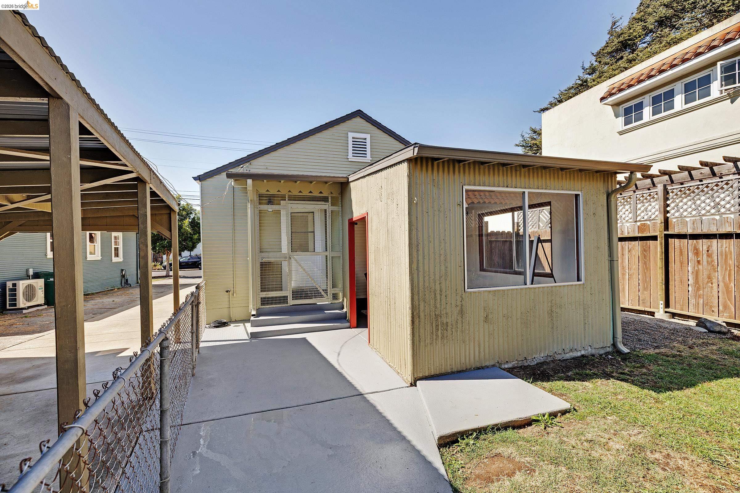 935 Key Rte Boulevard Albany, CA 94706 - Photo 27 of 33 Gallery Image 27