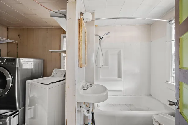 $400,000 | 318 South Whittaker Street, New Buffalo, MI 49117