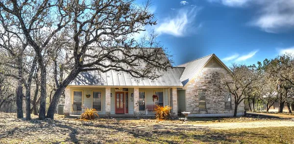 $450,000 | 834 Alex Auld Drive, Leakey, TX 78873
