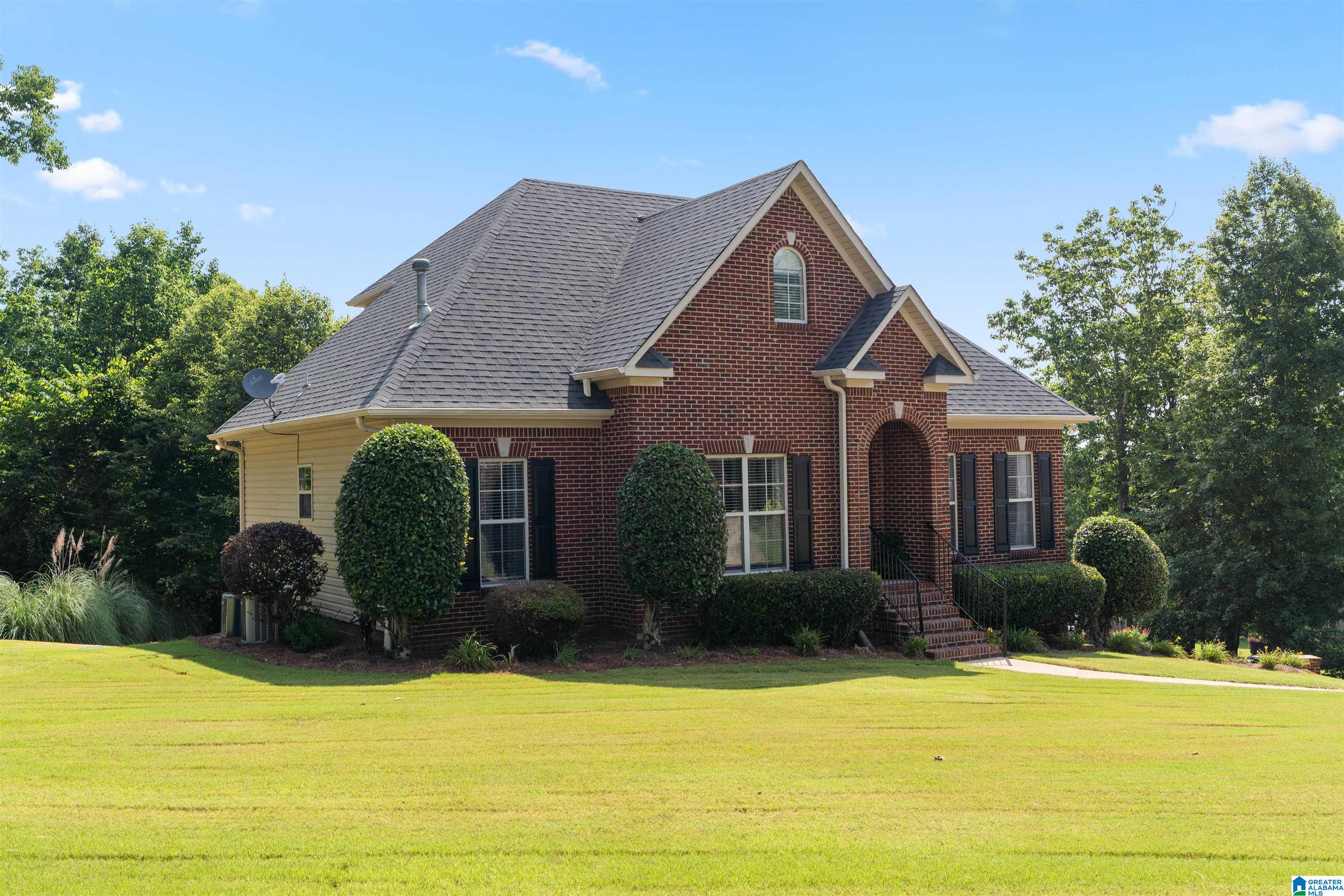 1235 Summit Ridge Way Odenville, AL 35120 - Photo 3 of 36