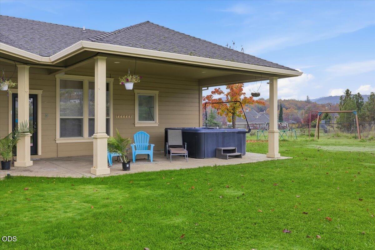 899 Old Stage Road Medford, OR 97502 - Photo 37 of 53
