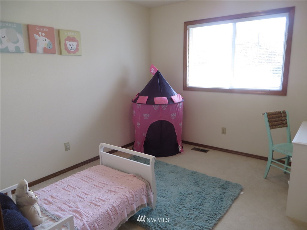 2674 Southwest Talon Loop Oak Harbor, WA 98277 - Photo 20 of 25 Gallery Image 20