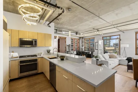 $1,319,900 | 877 Island Avenue, Unit 705, San Diego, CA 92101