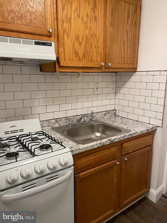 $1,075 | 929 South 12th Street, Unit 1, Philadelphia, PA 19147