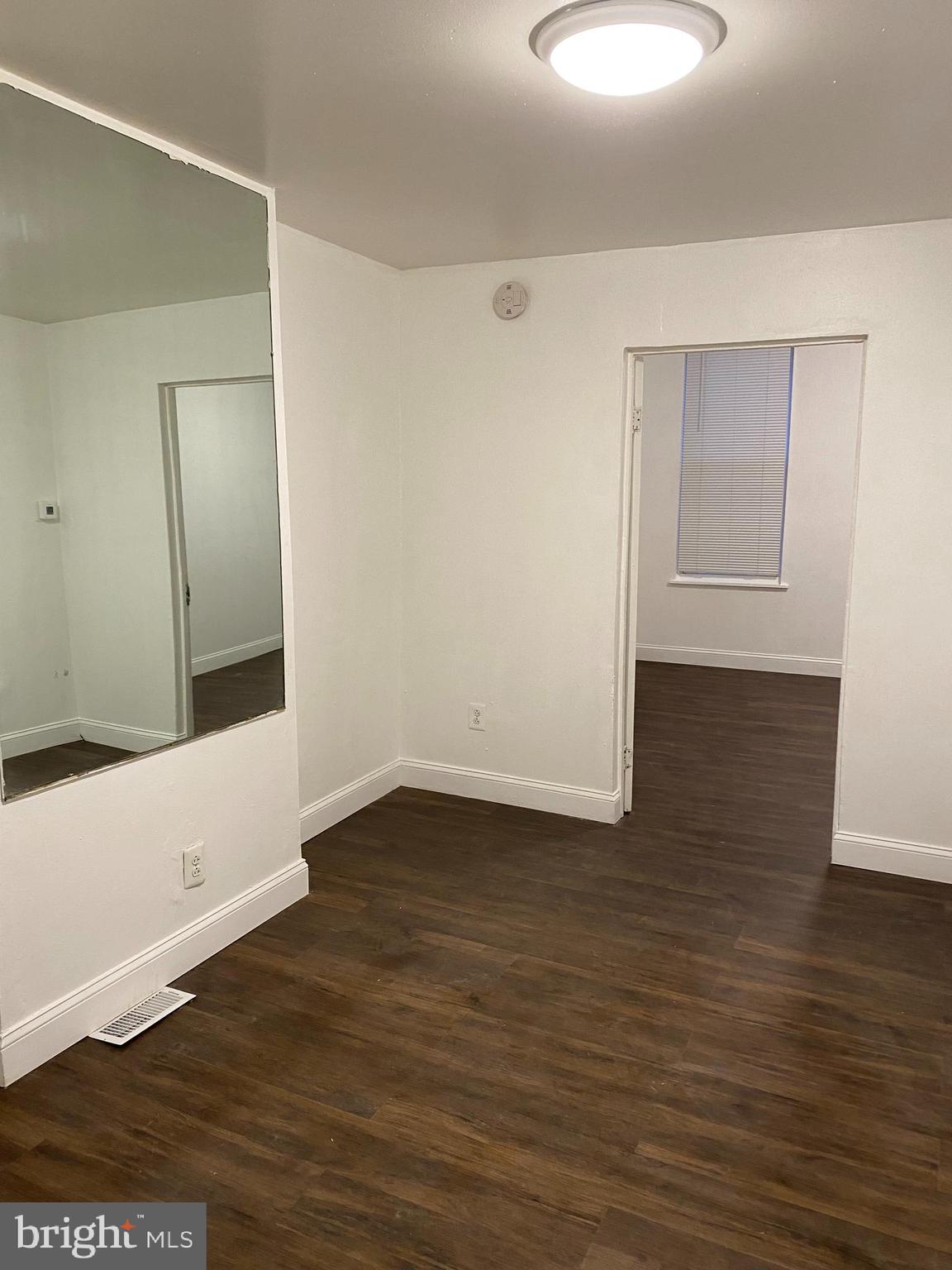 929 South 12th Street, Unit 1 Philadelphia, PA 19147 - Photo 4 of 12 Living Room