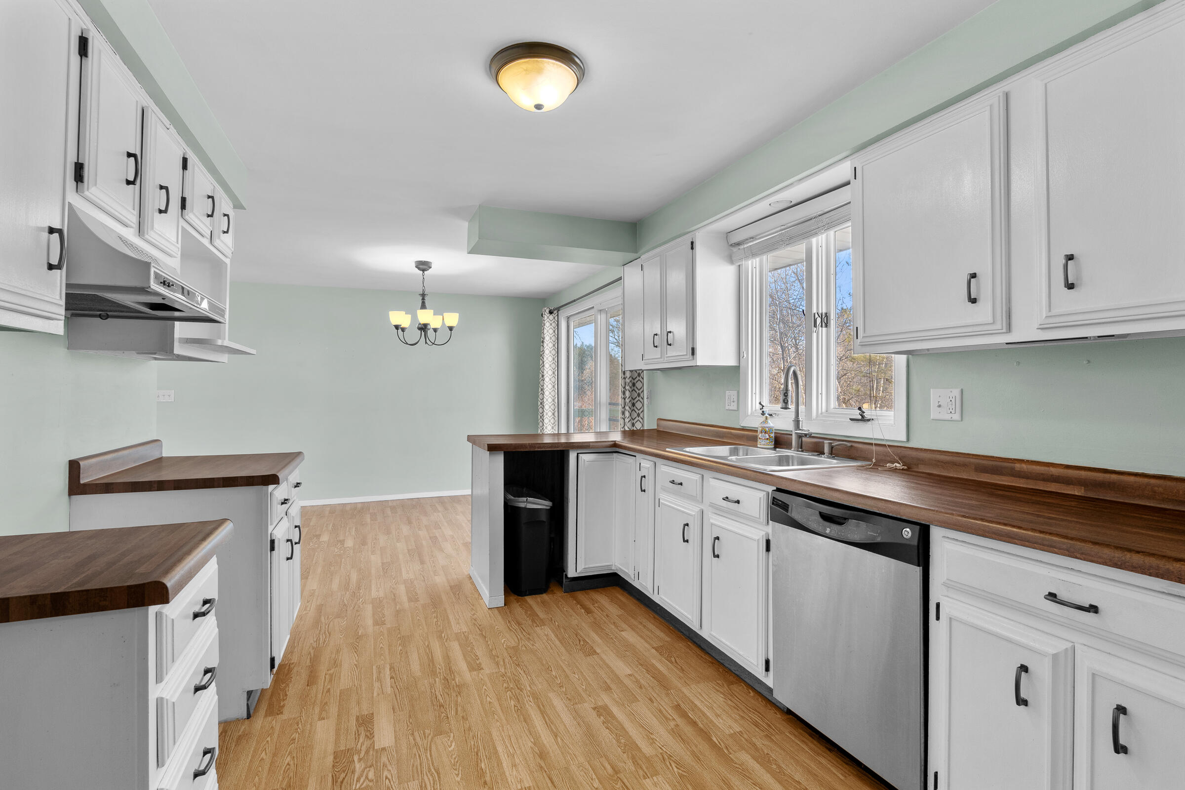 3204 Lincoln Avenue Two Rivers, WI 54241 - Photo 13 of 48 3204LincolnAve-13