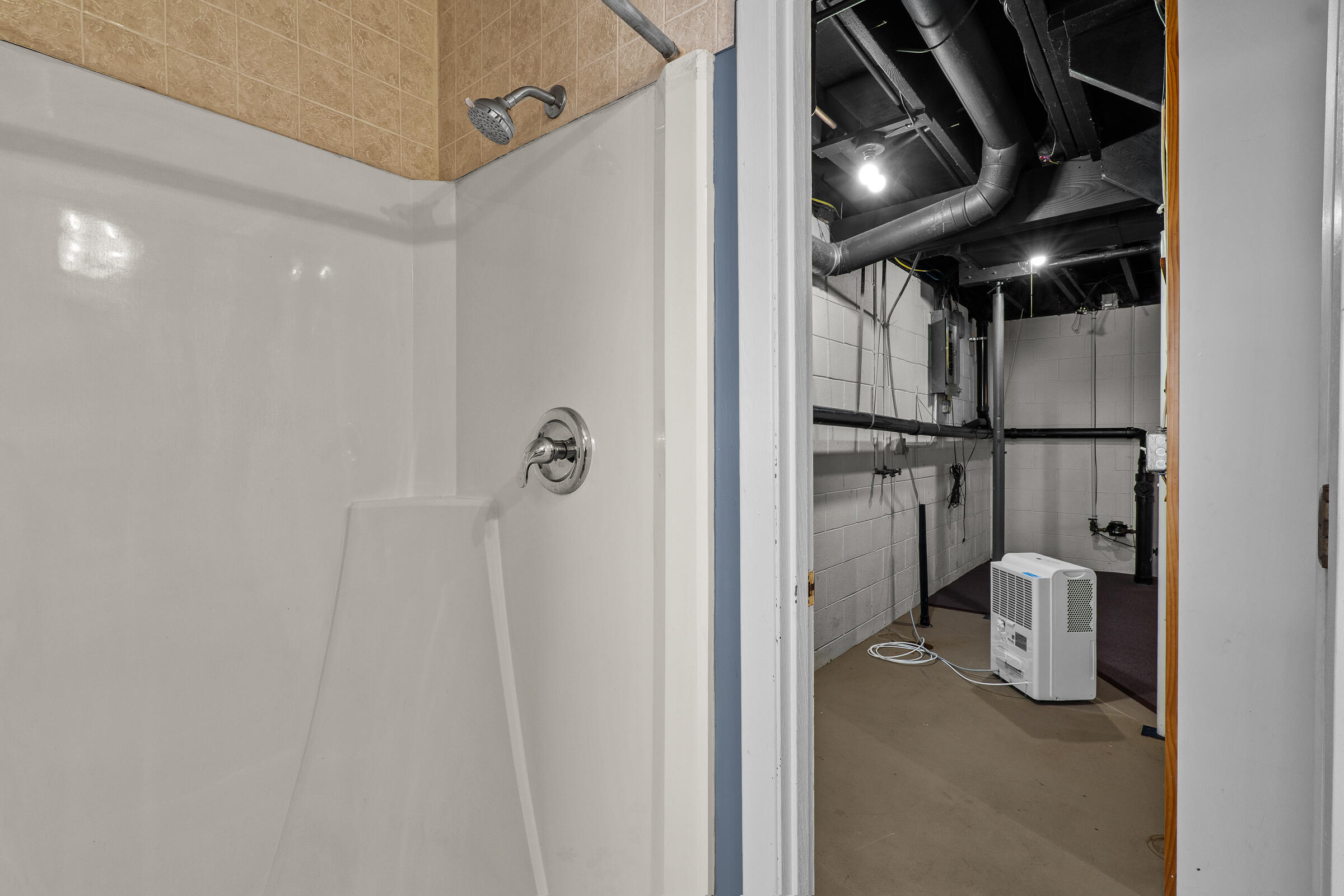 3204 Lincoln Avenue Two Rivers, WI 54241 - Photo 29 of 48 3204LincolnAve-30