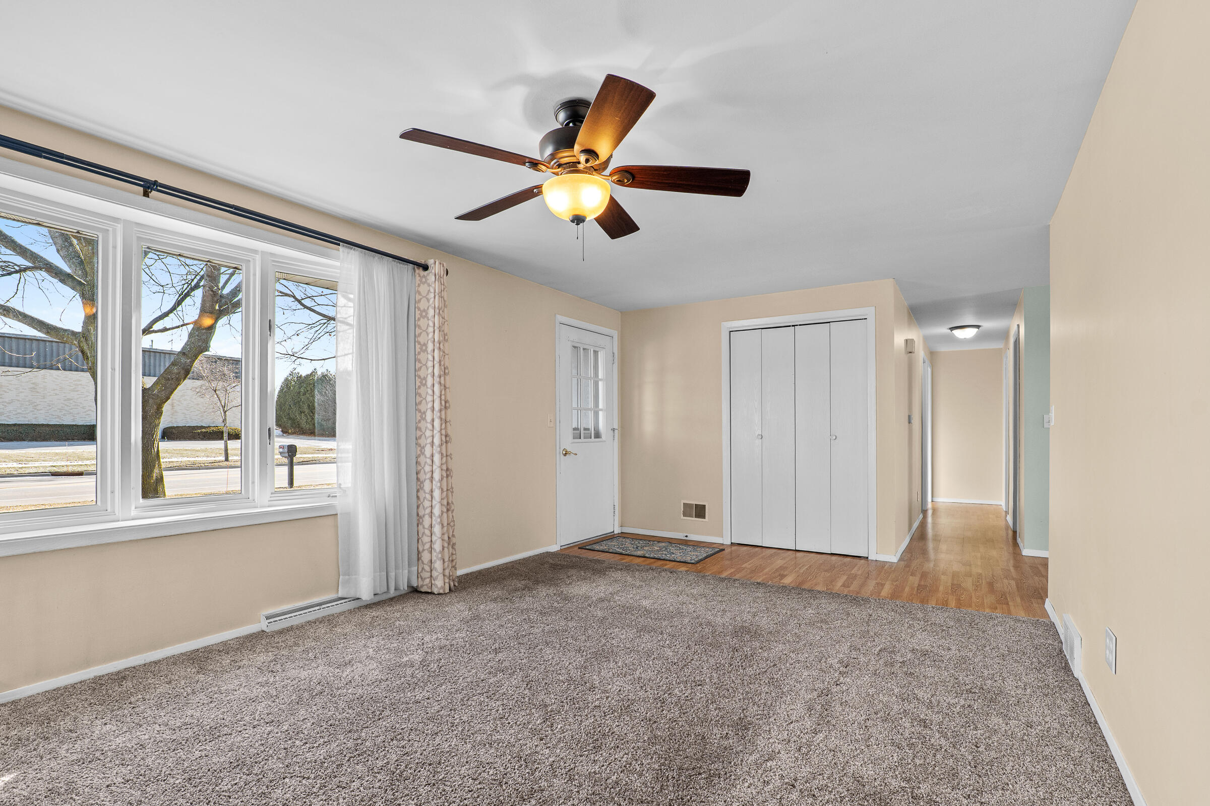 3204 Lincoln Avenue Two Rivers, WI 54241 - Photo 7 of 48 3204LincolnAve-8