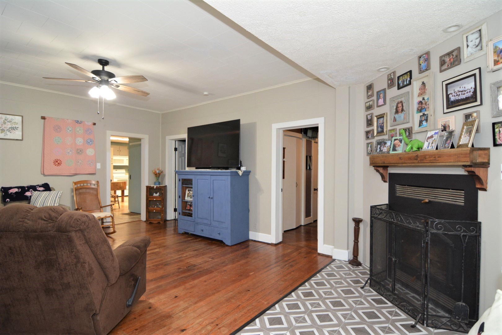 411 South Pelzer Road Boonville, IN 47601 - Photo 3 of 26