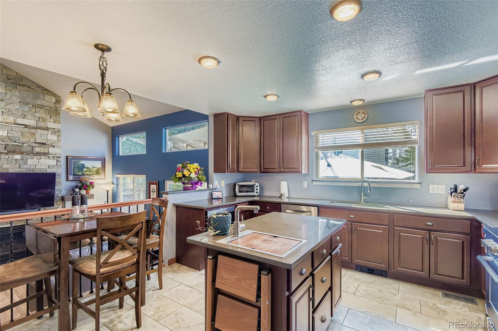 9711 Bucknell Way Highlands Ranch, CO 80129 - Photo 12 of 34 Gallery Image 12