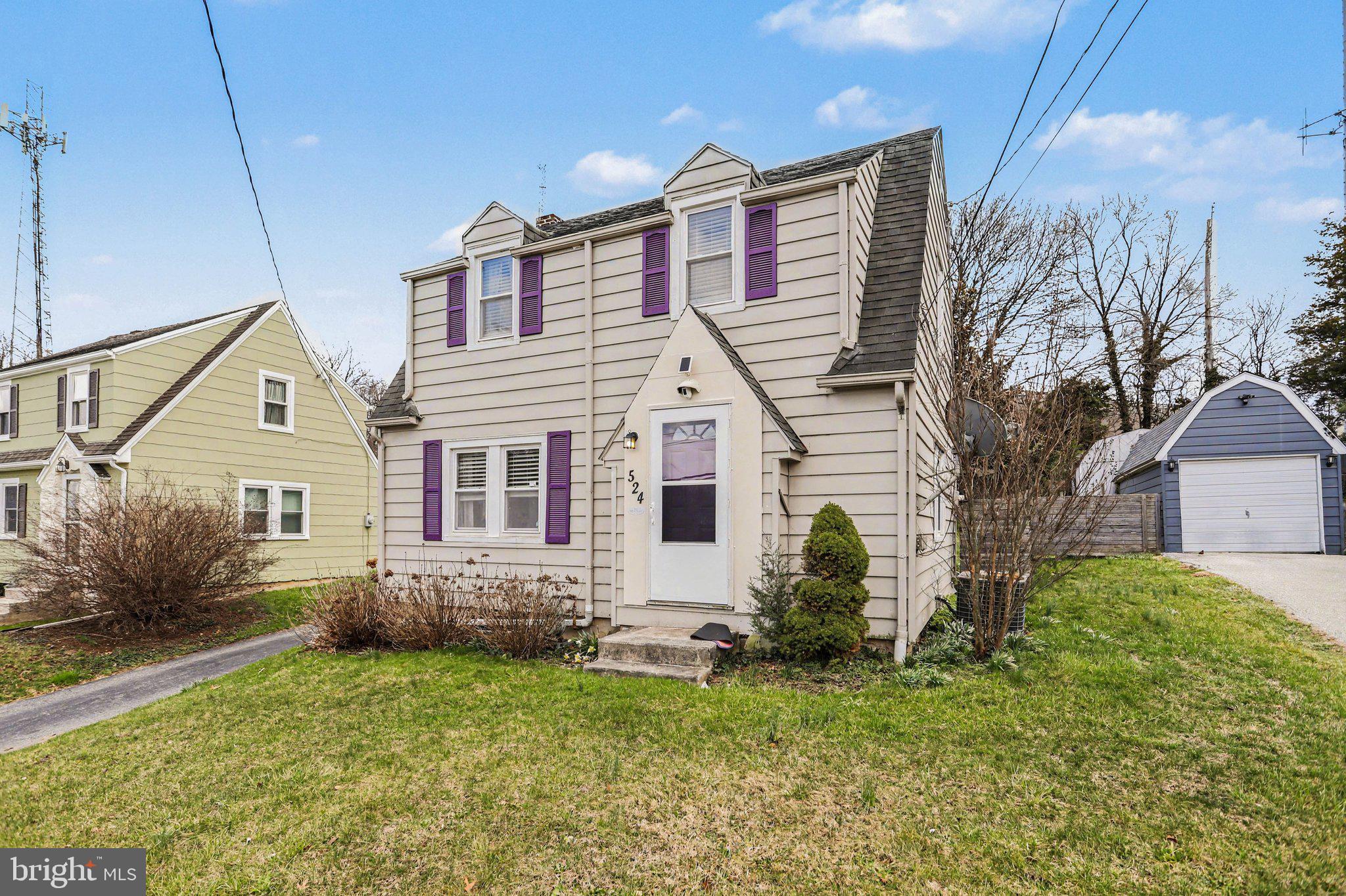 524 Hillcrest Road York, PA 17403 - Photo 2 of 26 Front Yard View