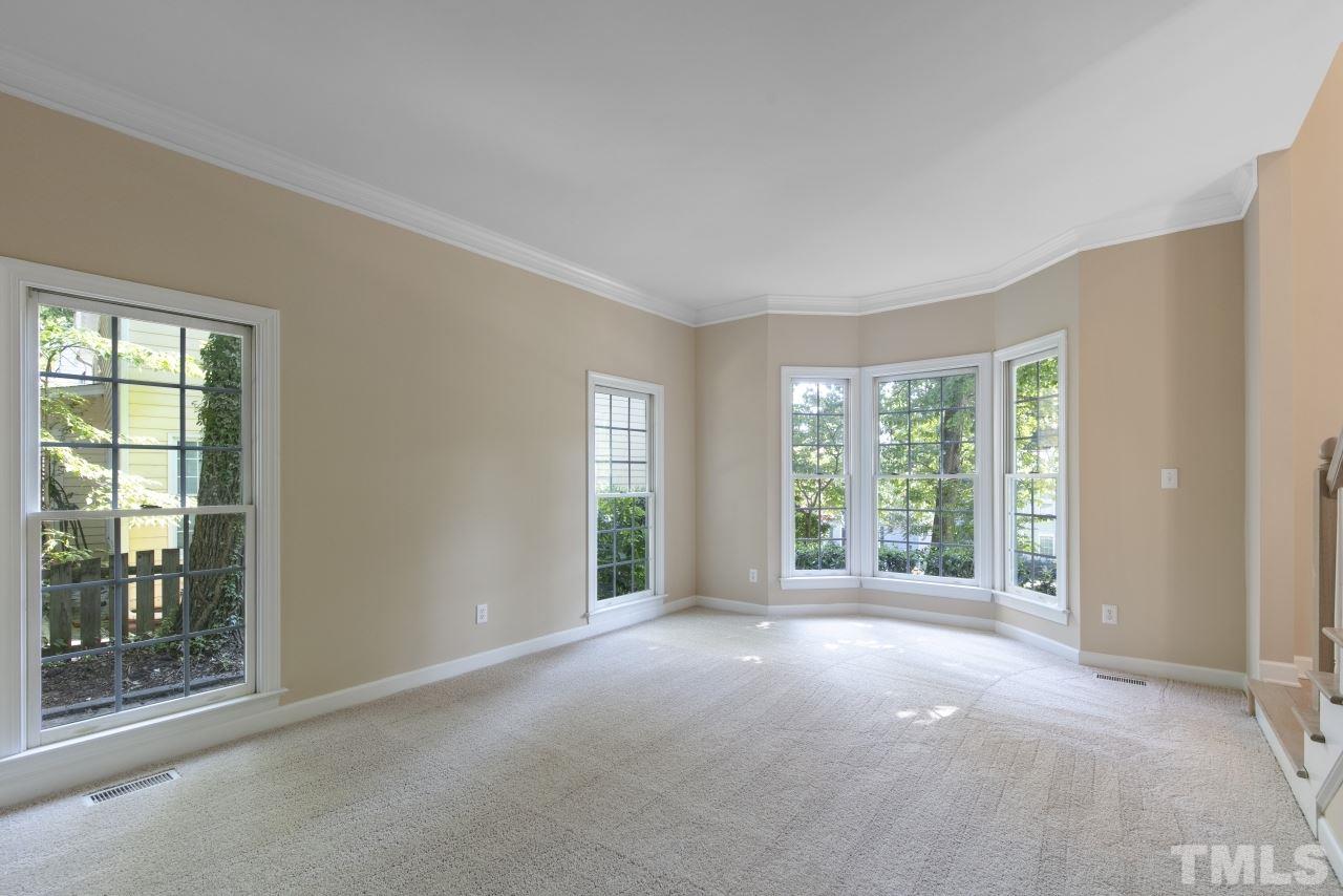 8609 Bluff Pointe Court Raleigh, NC 27615 - Photo 3 of 30 Gallery Image 3