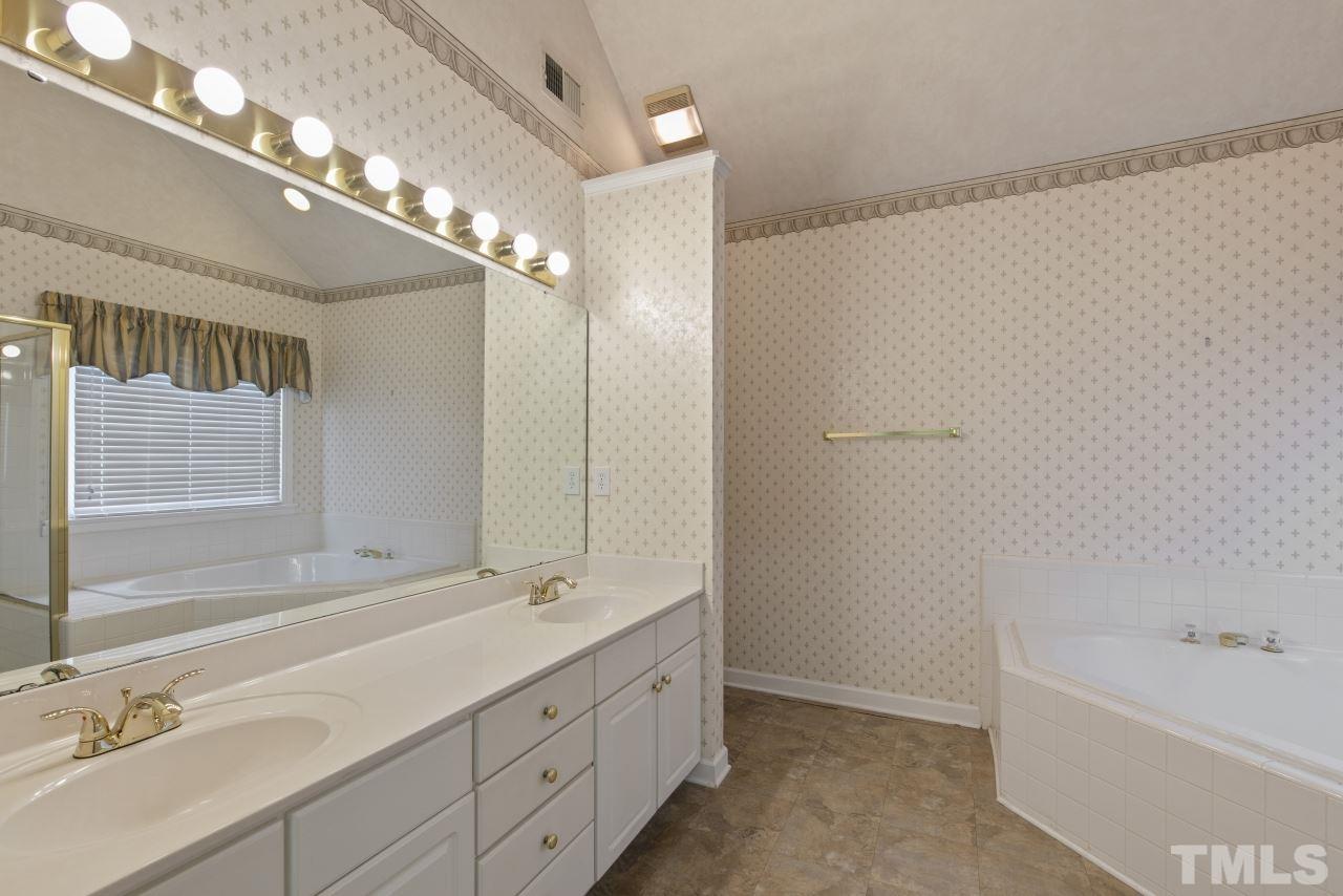 8609 Bluff Pointe Court Raleigh, NC 27615 - Photo 21 of 30 Gallery Image 21