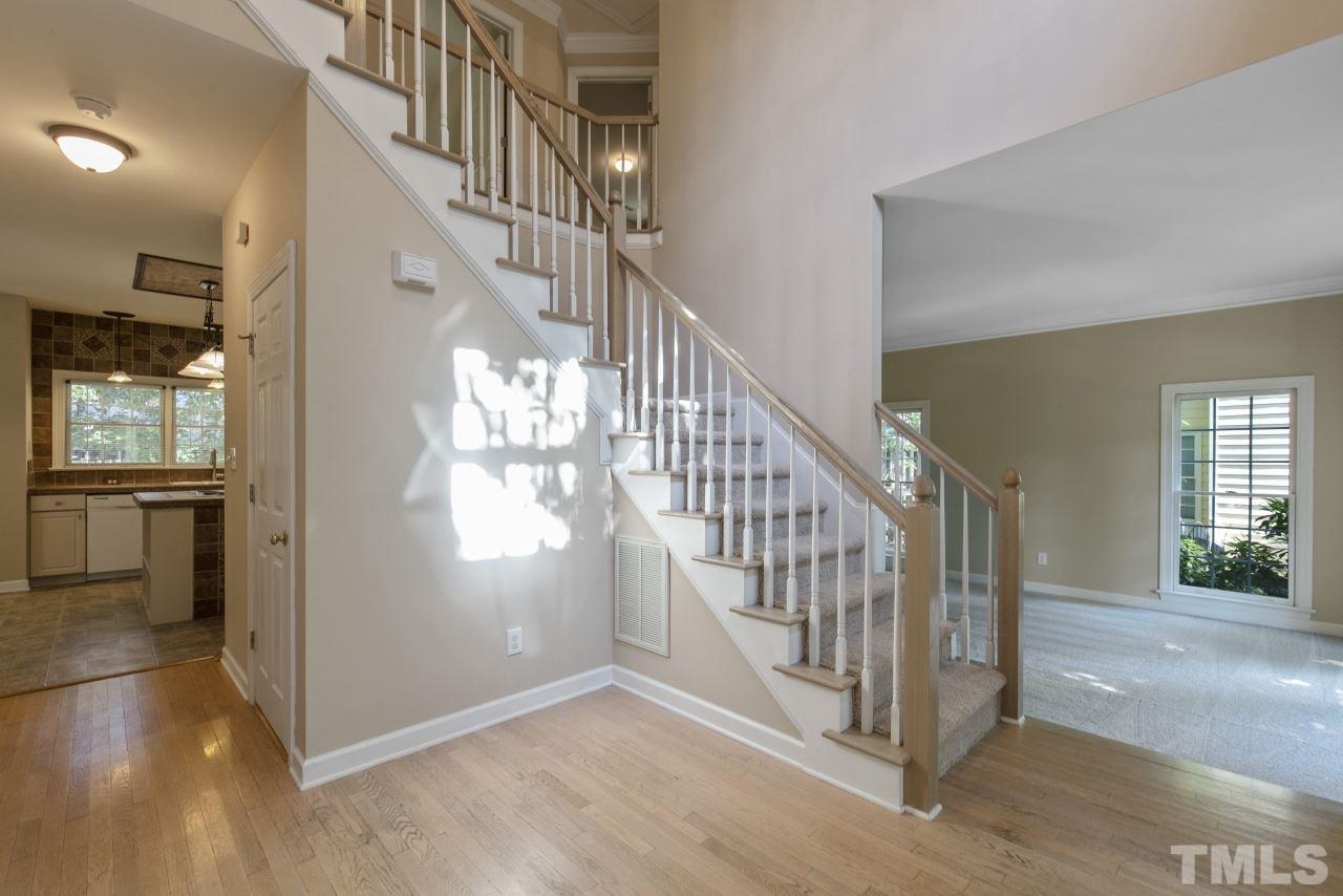 8609 Bluff Pointe Court Raleigh, NC 27615 - Photo 5 of 30 Gallery Image 5