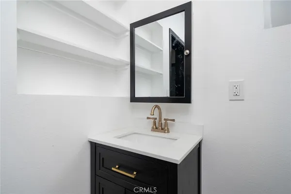 $1,700 | 14255 Long View Drive, Unit 2, Fontana, CA 92337