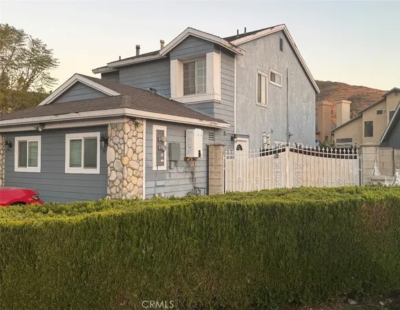 $1,700 | 14255 Long View Drive, Unit 2, Fontana, CA 92337