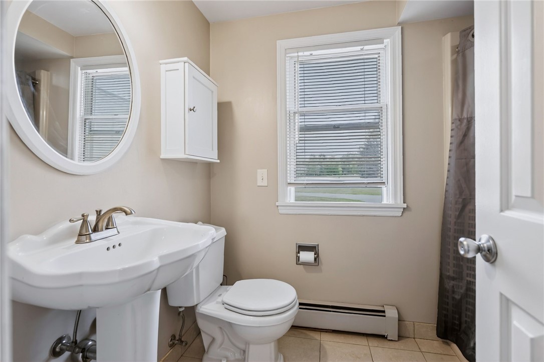 364 Island Cottage Road Greece, NY 14612 - Photo 9 of 49
