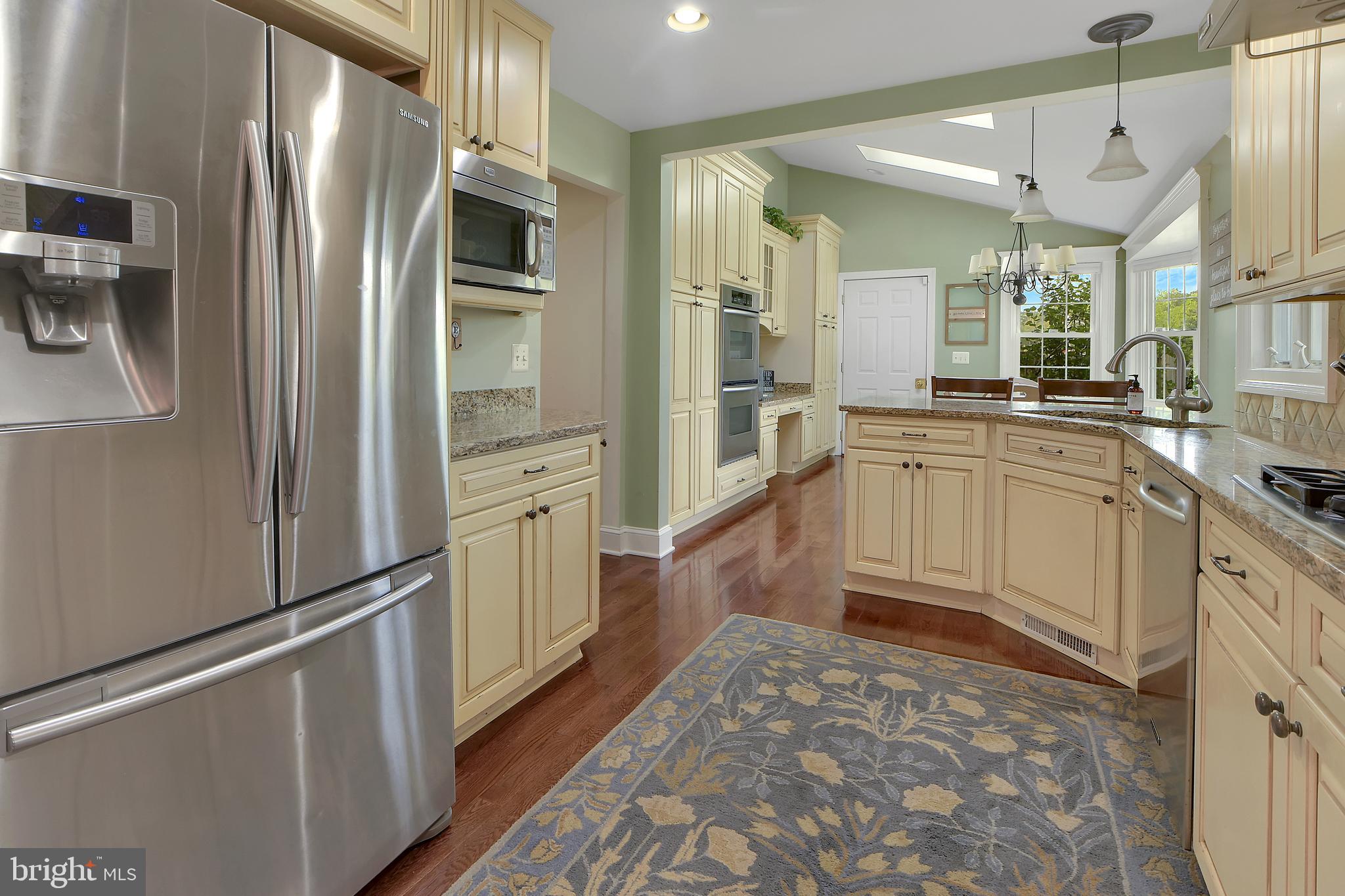 1989 Valley Road Annapolis, MD 21401 - Photo 16 of 42 STAINLESS STEEL APPLIANCES!! GRANITE COUNTERS