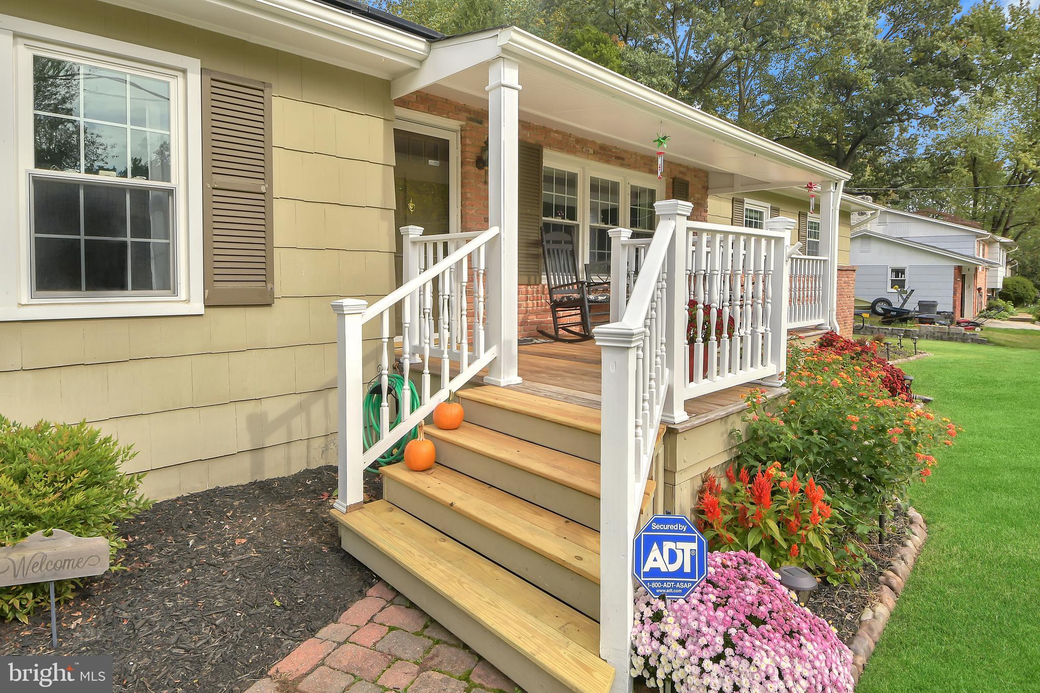 1989 Valley Road Annapolis, MD 21401 - Photo 3 of 42 NEW STEPS FULL PORCH
