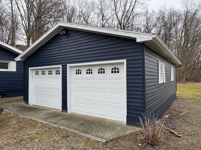 1018 Lunbeck Road Chillicothe, OH 45601 - Photo 2 of 19 gARAGE 1