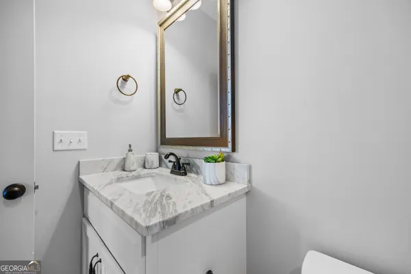 a bathroom with a tub
