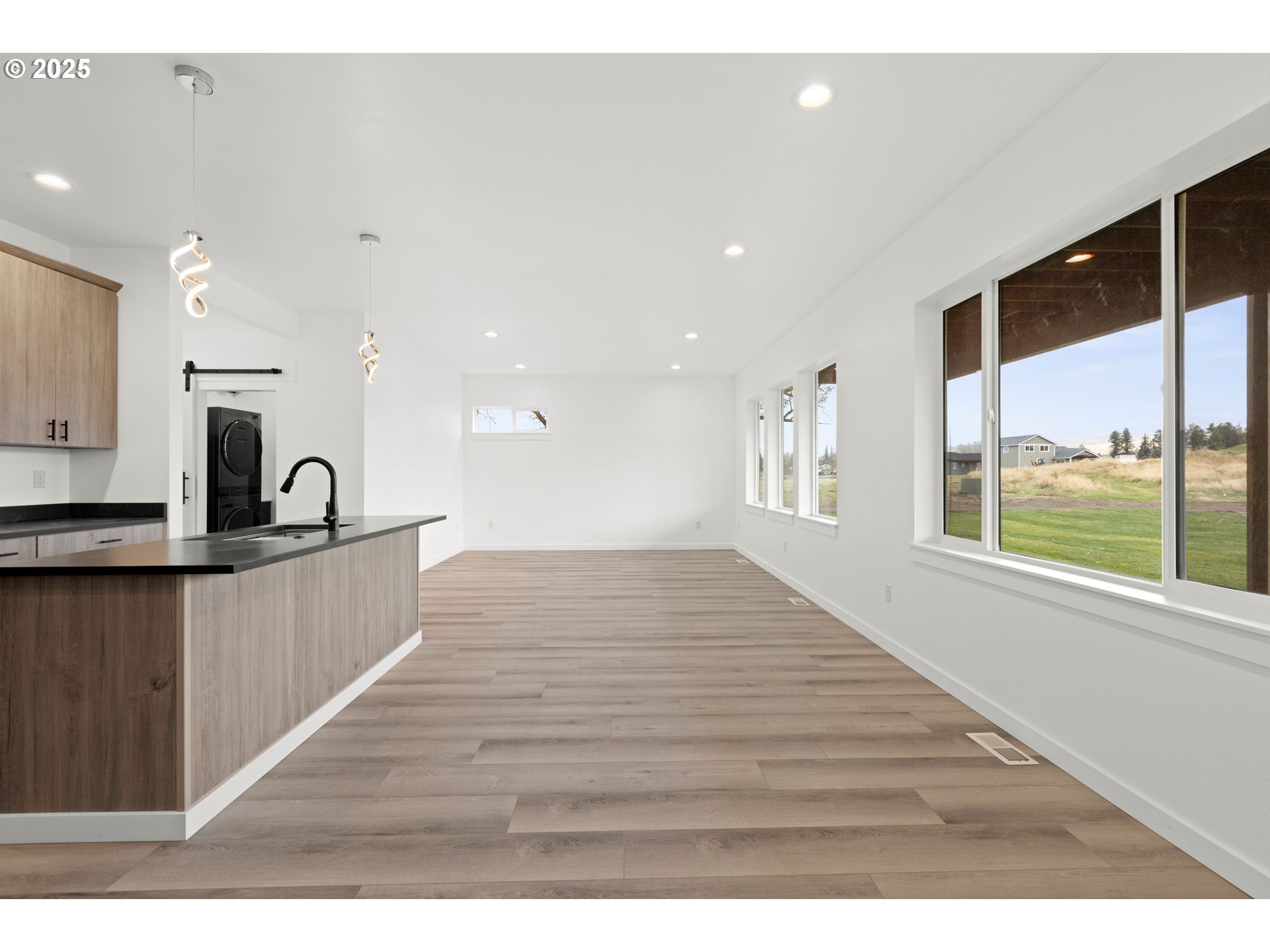 240 Heritage Lane Union, OR 97883 - Photo 16 of 36 a view of kitchen and window