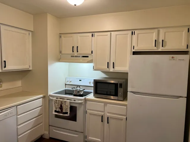 $215,000 | 135 Mayo Road, Unit 2B, Hampden, ME 04444