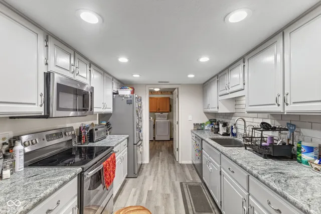 $224,900 | 7650 Castleton Farms W Drive, Indianapolis, IN 46256