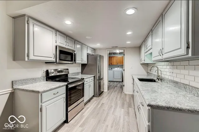 $224,900 | 7650 Castleton Farms W Drive, Indianapolis, IN 46256