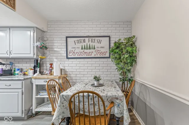 $224,900 | 7650 Castleton Farms W Drive, Indianapolis, IN 46256