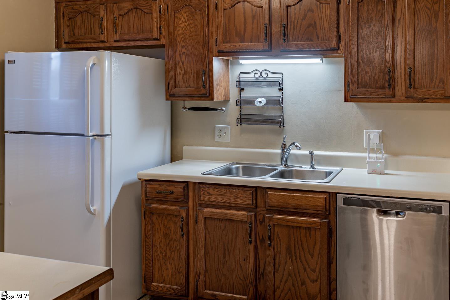 215 Duncan Chapel Road, Unit 85 Greenville, SC 29617 - Photo 4 of 25 Gallery Image 4