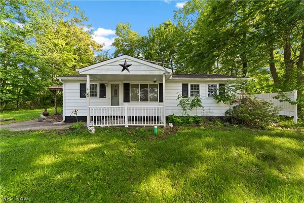 $109,900 | 41511 Hazelwood Street, Elyria, OH 44035