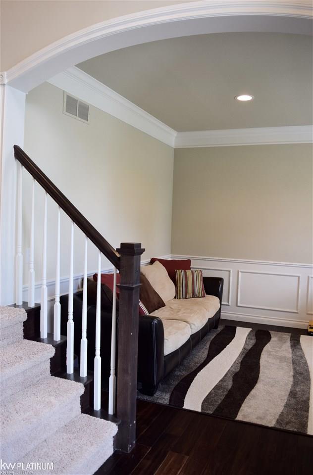 22558 Brantingham Road Macomb, MI 48044 - Photo 32 of 37 31394659-34.JPG