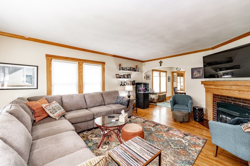 68 California Avenue Springfield, MA 01118 - Photo 11 of 37