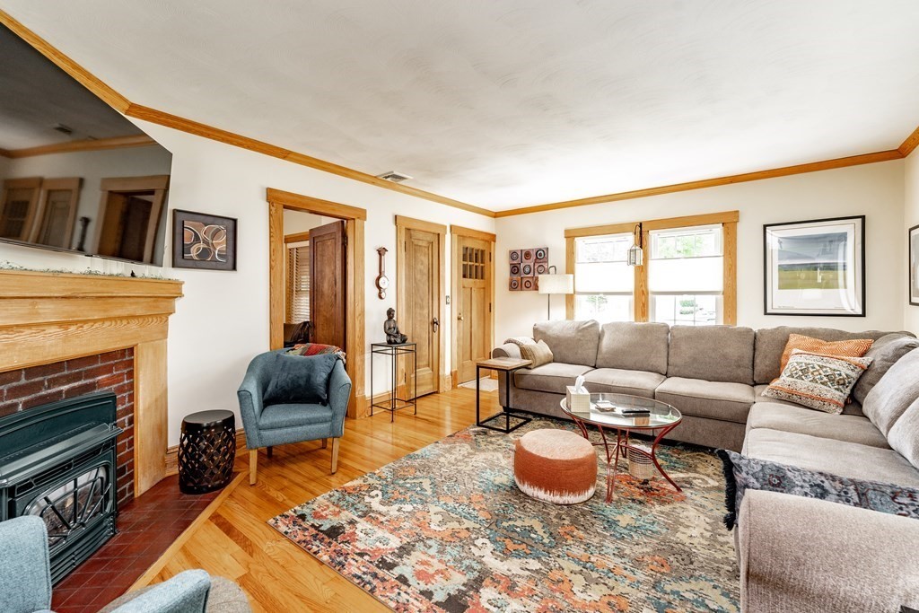68 California Avenue Springfield, MA 01118 - Photo 15 of 37
