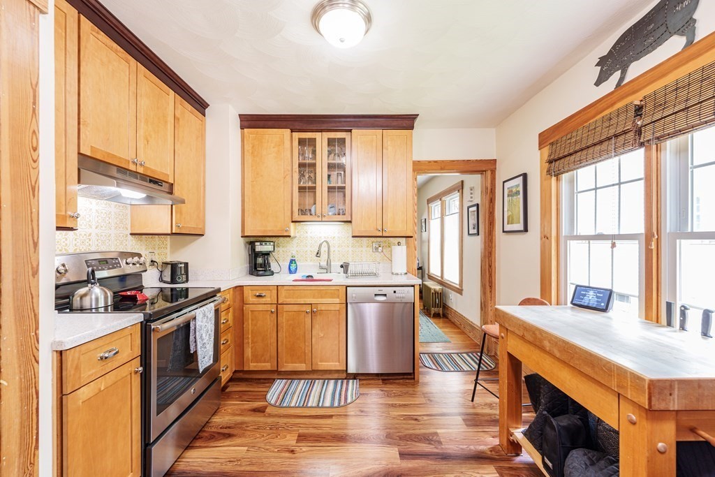68 California Avenue Springfield, MA 01118 - Photo 24 of 37