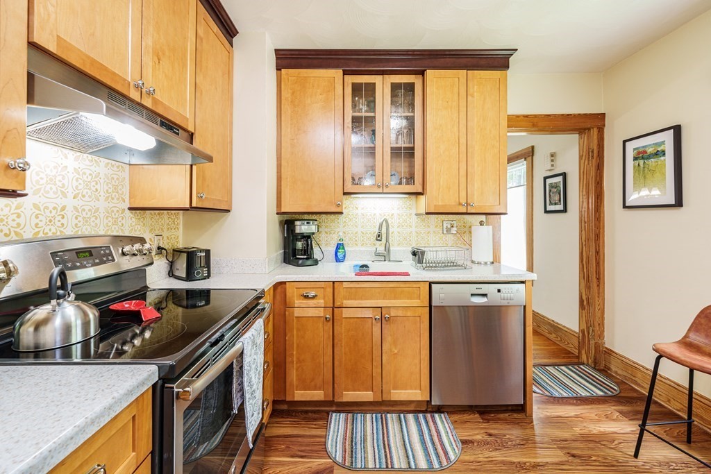 68 California Avenue Springfield, MA 01118 - Photo 25 of 37