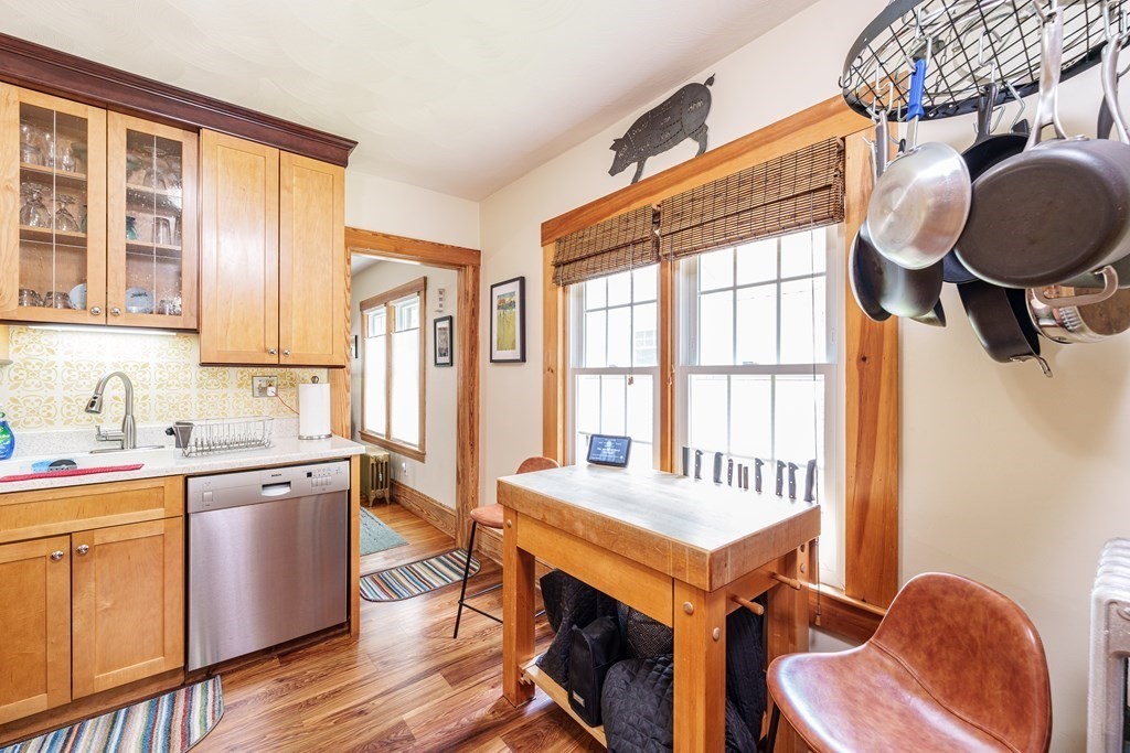 68 California Avenue Springfield, MA 01118 - Photo 27 of 37