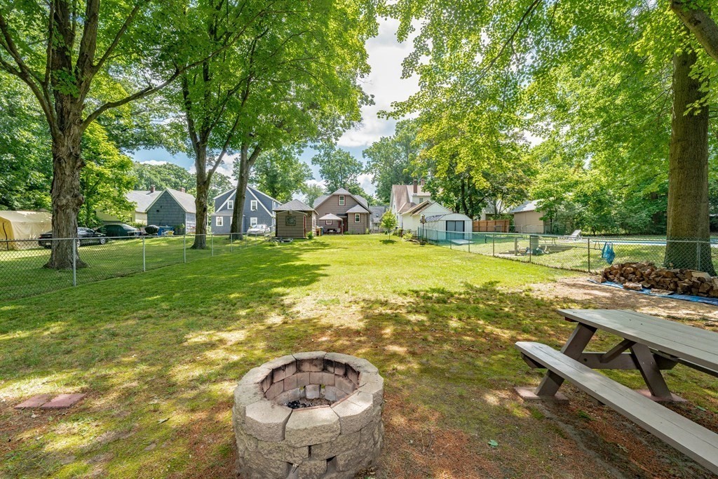 68 California Avenue Springfield, MA 01118 - Photo 7 of 37