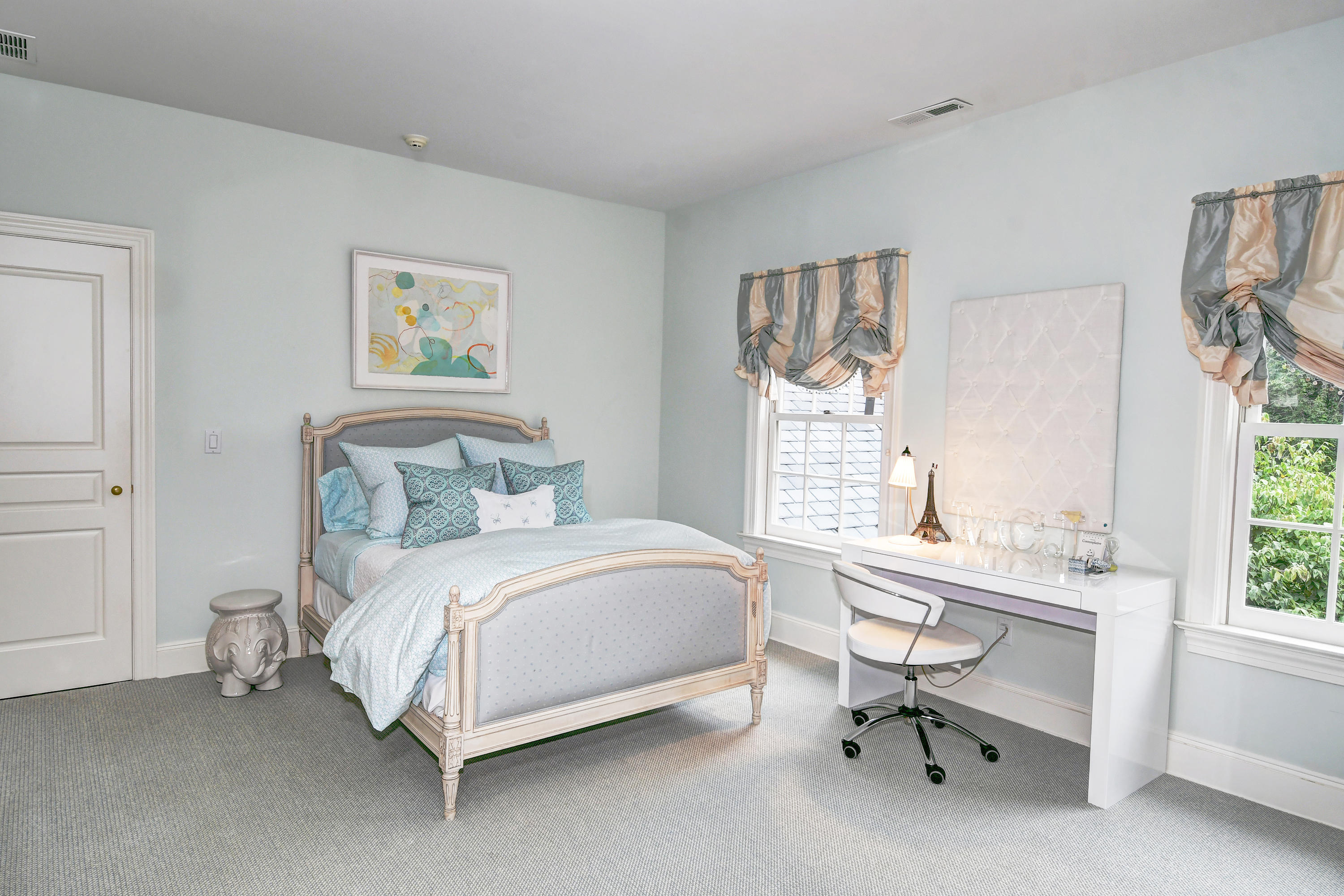 507 Silvermine Road New Canaan, CT 06840 - Photo 36 of 40 a bedroom with a bed and a desk