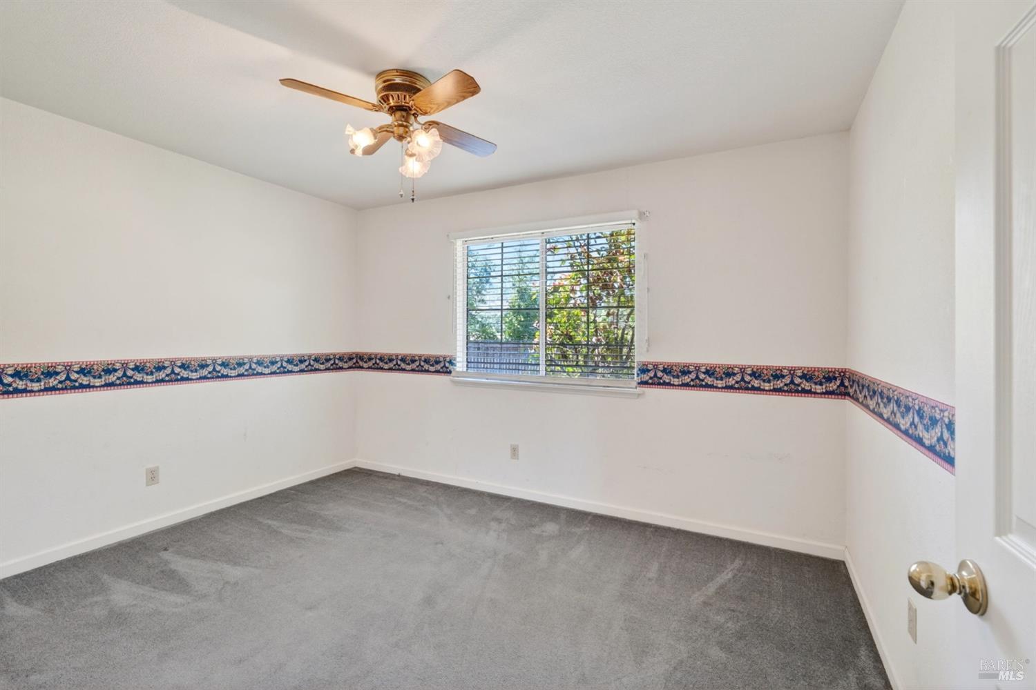 810 McNab Ranch Road Ukiah, CA 95482 - Photo 16 of 32 a view of a room with window